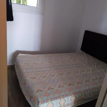 Grand 2 Pieces Dans Une Splendide Velusine 61 Appartement Antibes